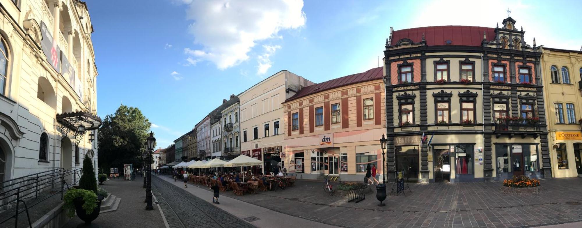 E2 Luxury Oldtown Apt - 2X Parking, Foodstore, Pcscreen, Netflix, Unlimited Music, Crib, Babychair, Fastwifi, Aircon Кошице Экстерьер фото