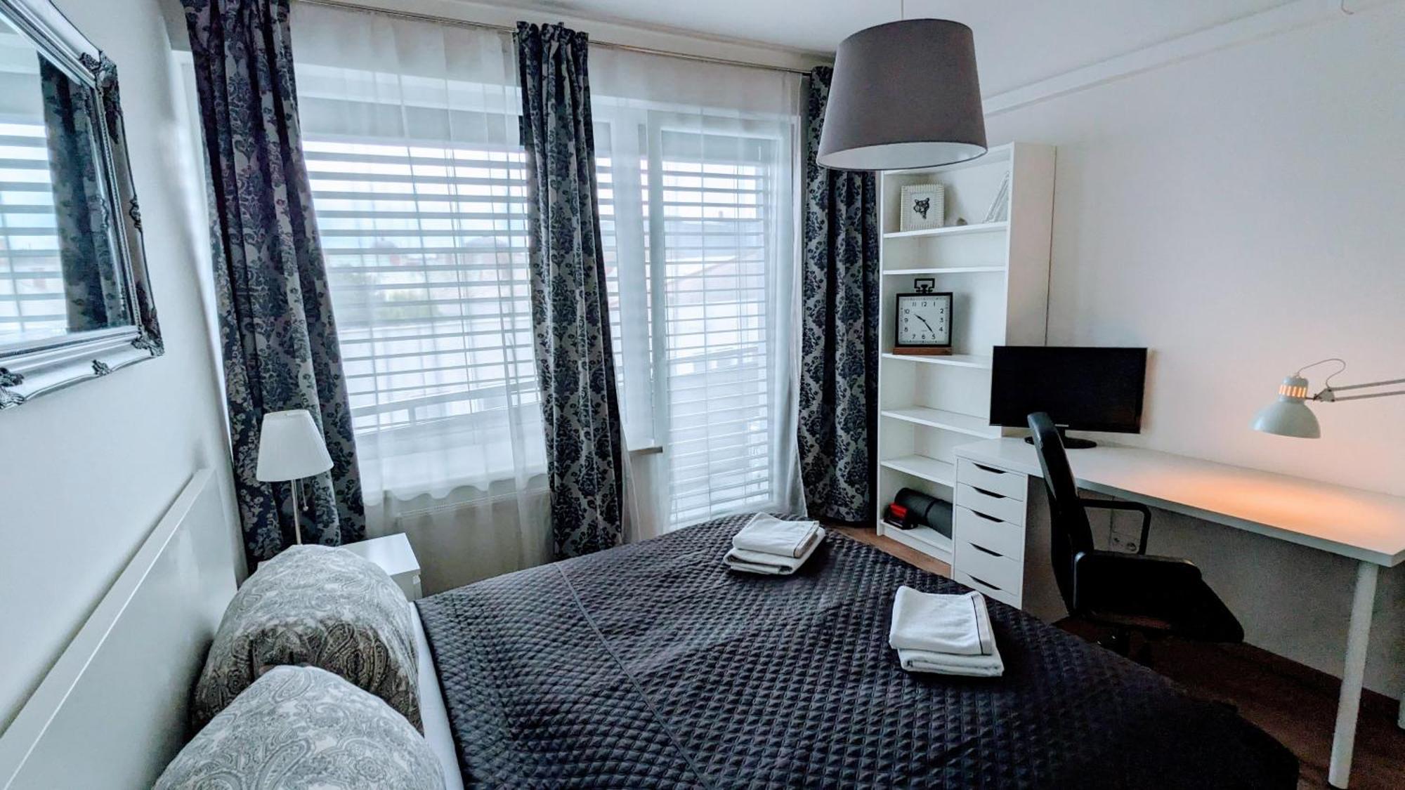 E2 Luxury Oldtown Apt - 2X Parking, Foodstore, Pcscreen, Netflix, Unlimited Music, Crib, Babychair, Fastwifi, Aircon Кошице Экстерьер фото